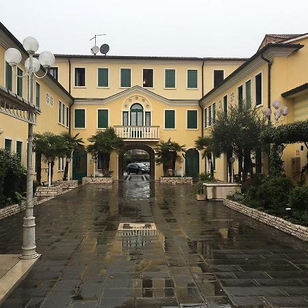 Hotel Alla Busa Noventa Vicentina Bagian luar foto