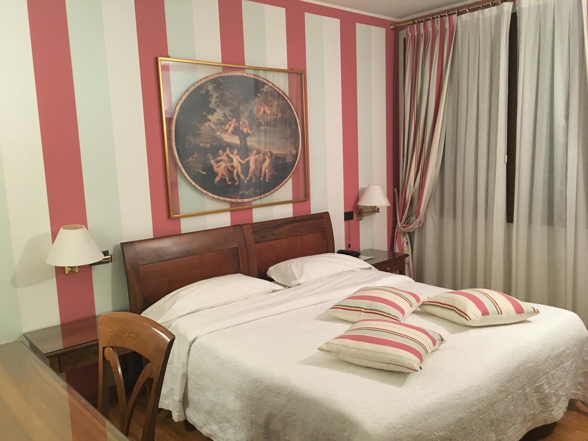 Hotel Alla Busa Noventa Vicentina Bagian luar foto