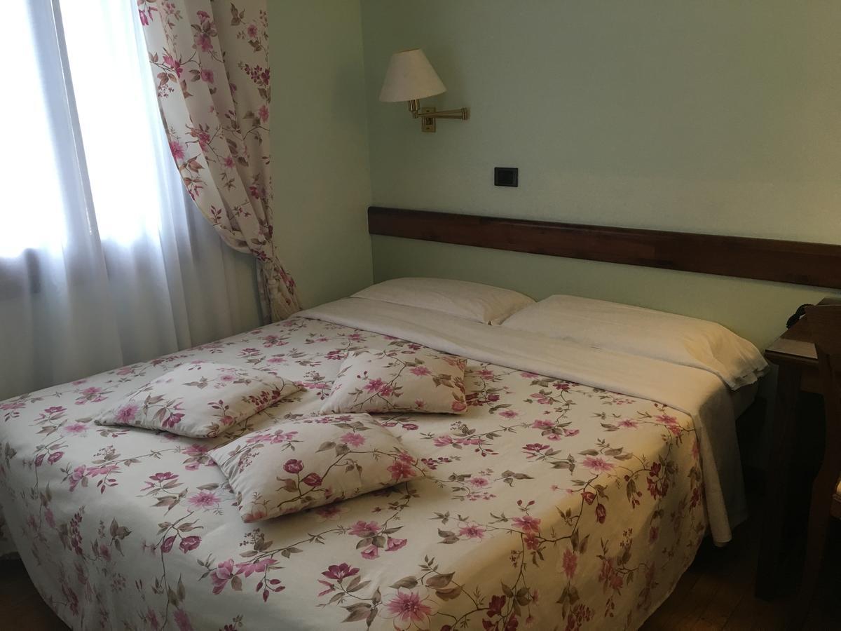 Hotel Alla Busa Noventa Vicentina Bagian luar foto