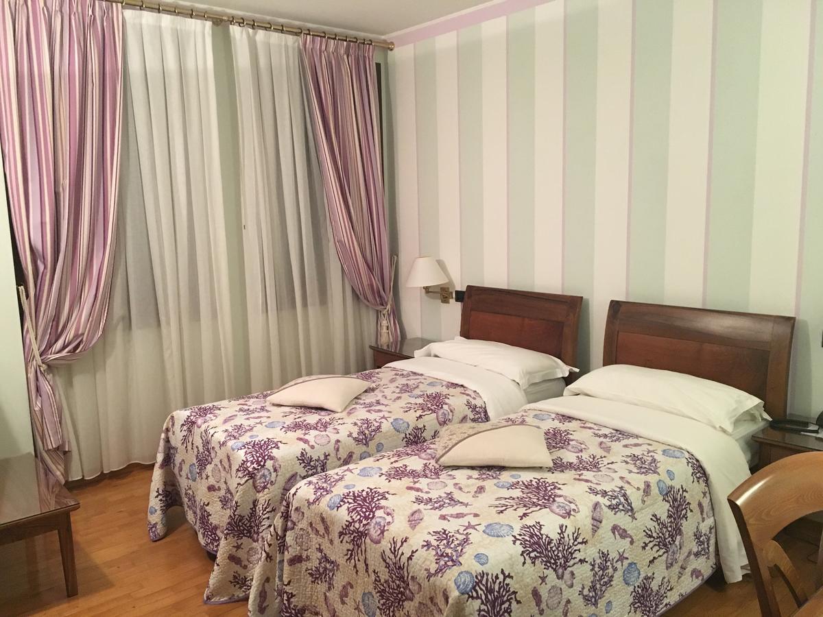 Hotel Alla Busa Noventa Vicentina Bagian luar foto