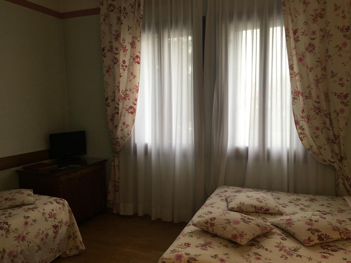 Hotel Alla Busa Noventa Vicentina Bagian luar foto